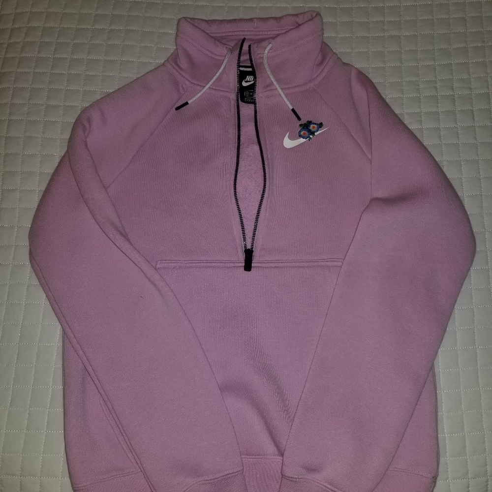 Nike pullover sweater